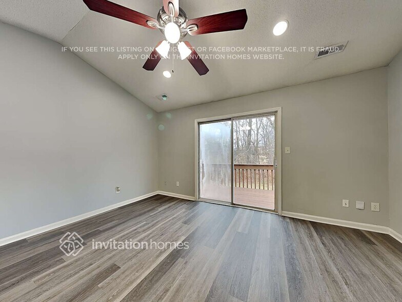 Building Photo - 6015 Running Deer Rd