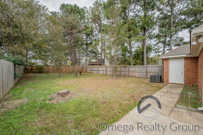 Building Photo - 8508 English Oak Loop