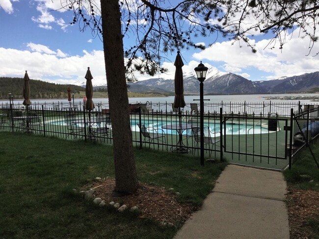 Building Photo - Summer Seasonal Rental- Anchorage East 11