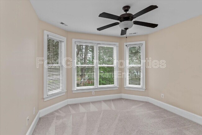 Building Photo - 7887 Mountain Shore Dr