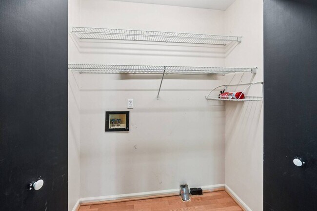 Building Photo - 710 Heatherwood Dr