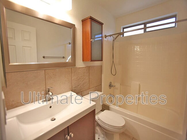 Building Photo - 8644 W Mauro Ln