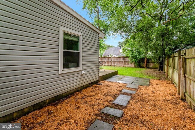 Building Photo - 6735 Williams Dr