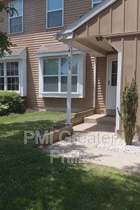 Building Photo - 585 Wrensong Rd