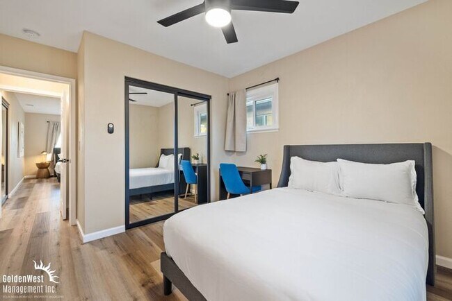 Building Photo - Charming 3Bdm 3Ba Unfurnished Home with Pa...