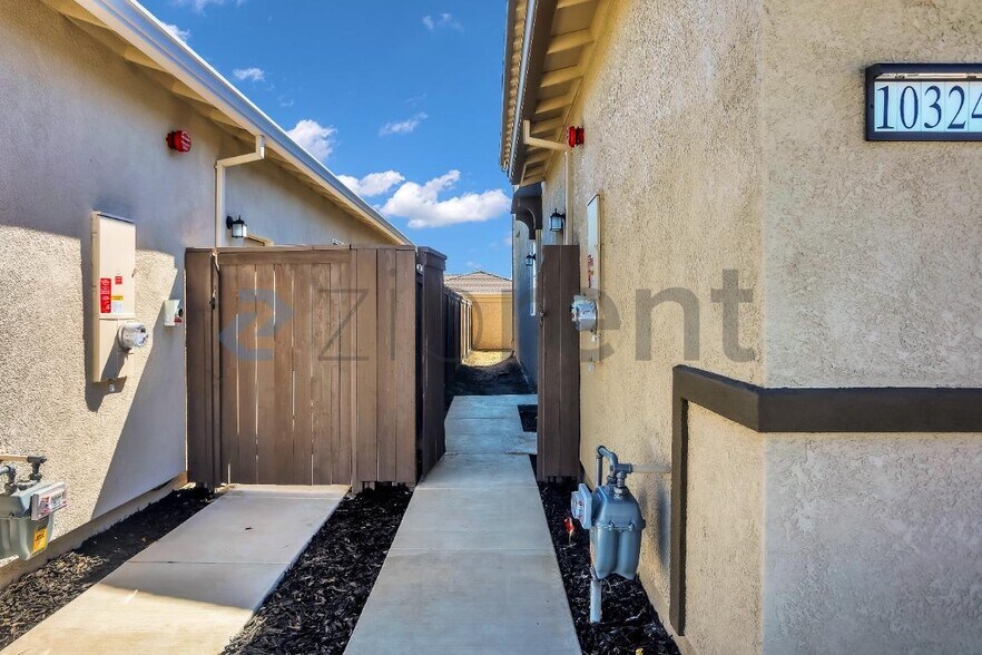 Building Photo - Unit Unit A