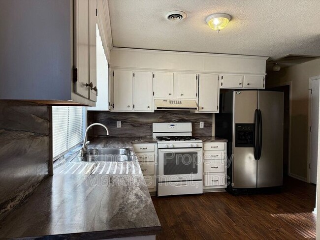 Building Photo - 290 Ratterree Cir