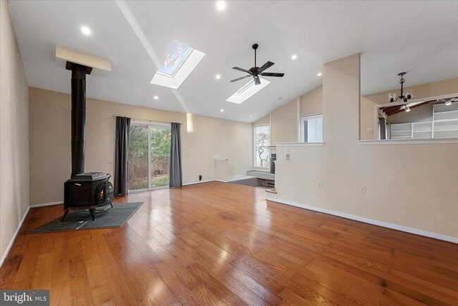 Building Photo - 2337 Glade Bank Way