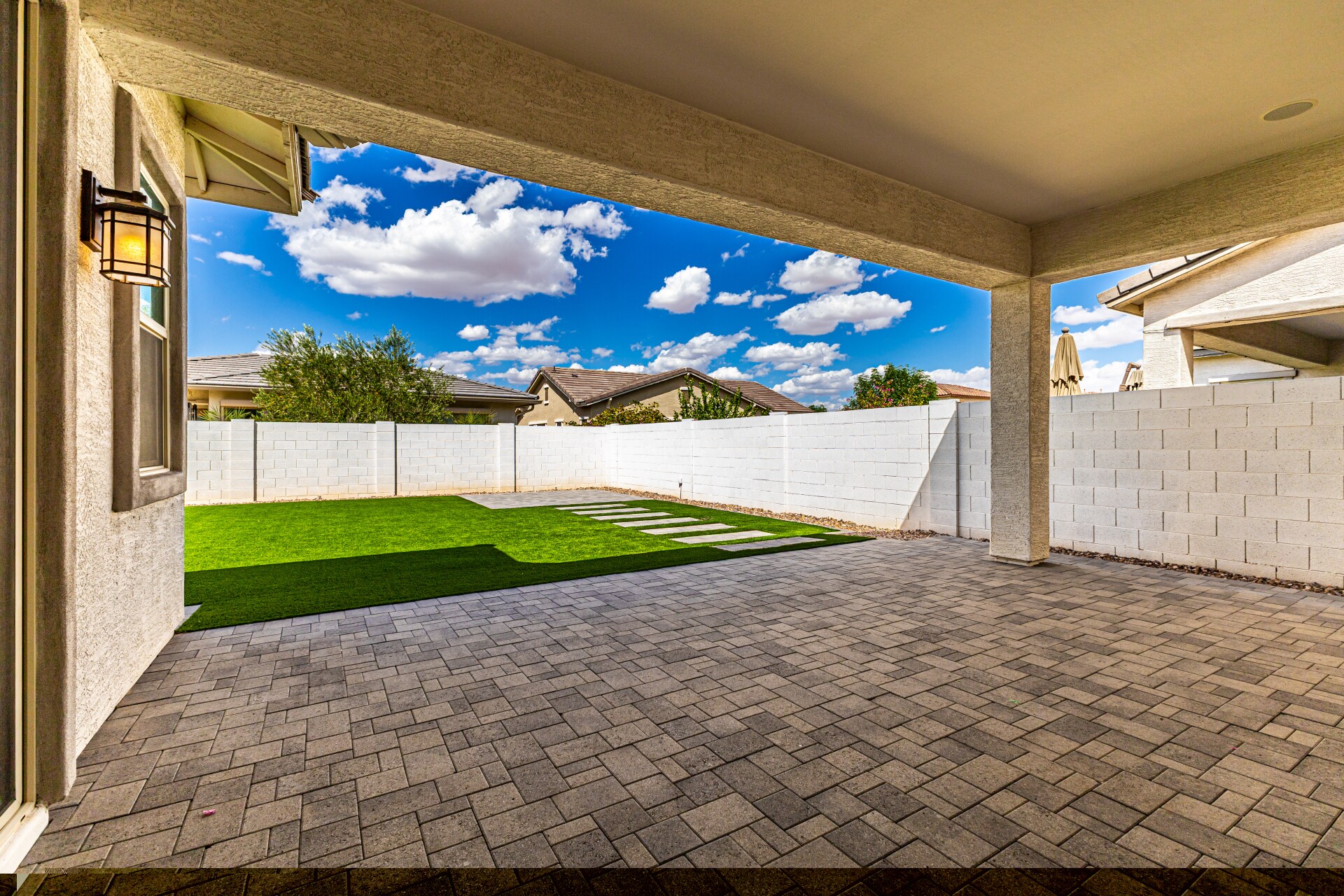 Building Photo - 20954 E Mayberry Rd