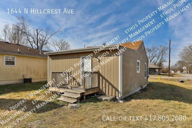 Building Photo - 1644 N Hillcrest Ave