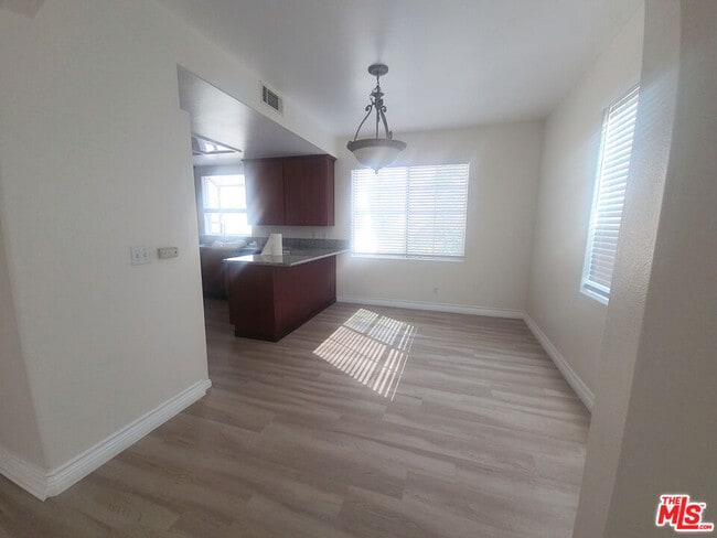 Building Photo - 4838 Elmwood Ave