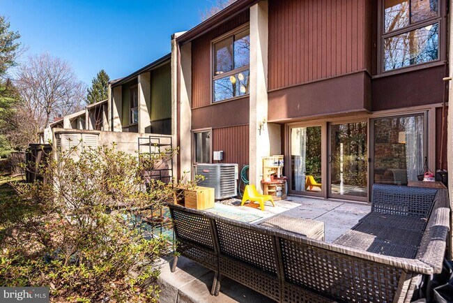 Building Photo - 11621 Newbridge Ct