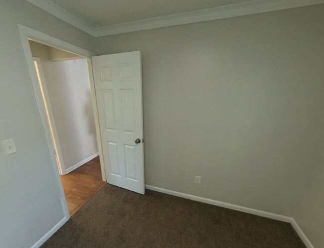Building Photo - "Charming 3-Bedroom Retreat on Daisy Lane – Your Cozy Jacksonville Sanctuary!"