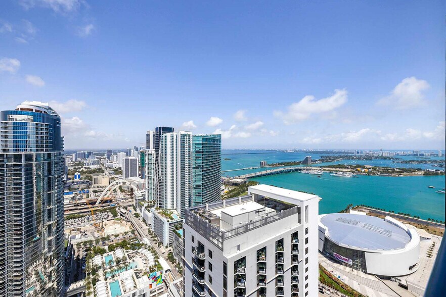 Building Photo - 159 NE 6th St