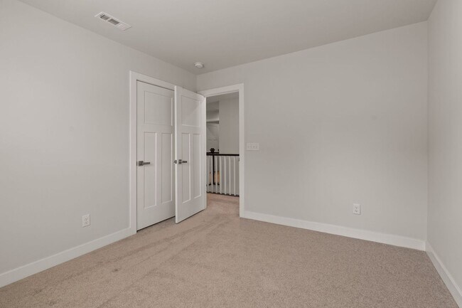 Building Photo - 4BR House