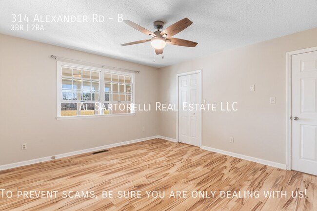 Building Photo - 314 Alexander Rd