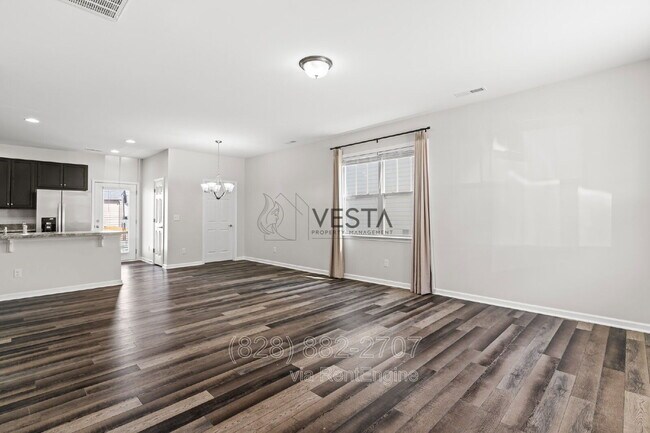 Building Photo - 22 Greenly Ln