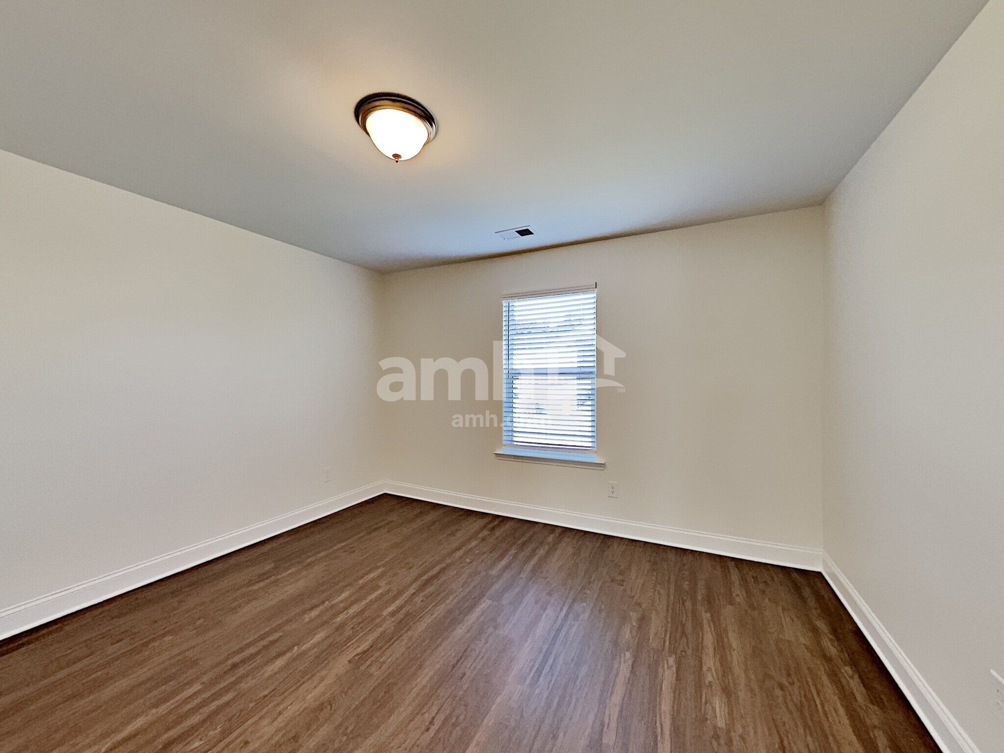 Building Photo - 251 Lake St