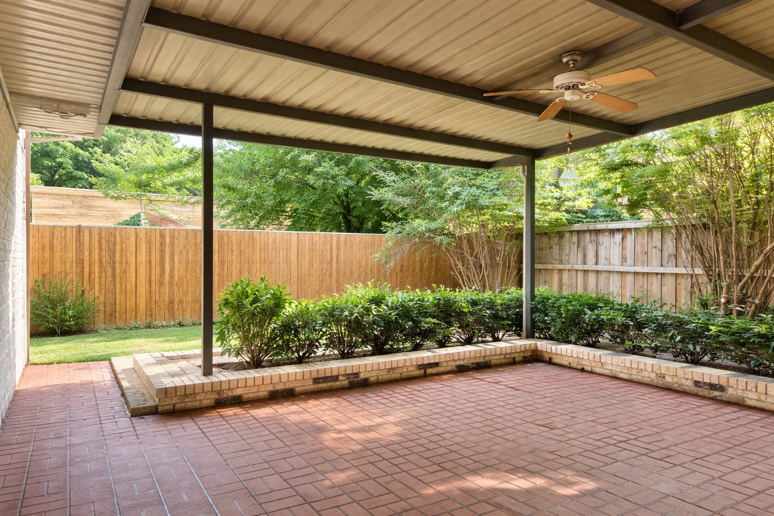 Building Photo - 8217 Lullwater Dr