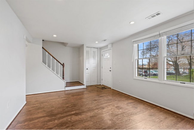 Building Photo - 119 Fairfield Dr
