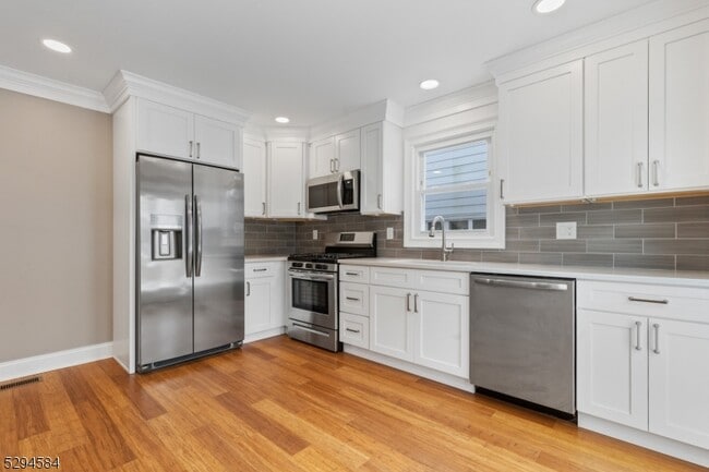 Building Photo - 26 Genevieve Ave