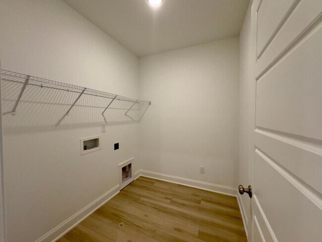 Building Photo - 2126 Maggie Vly Dr