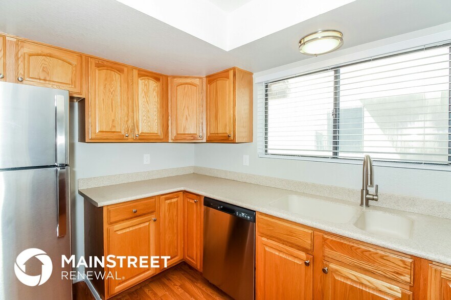 Building Photo - 9272 N Eagle Dancer Dr