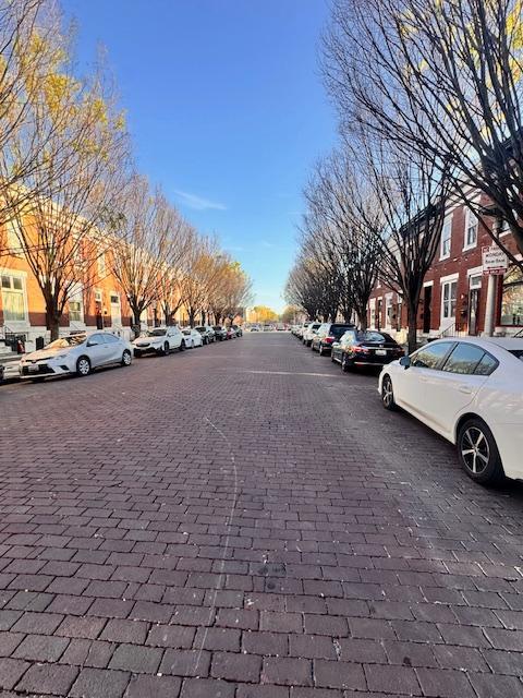 Building Photo - 228 N Kenwood Ave