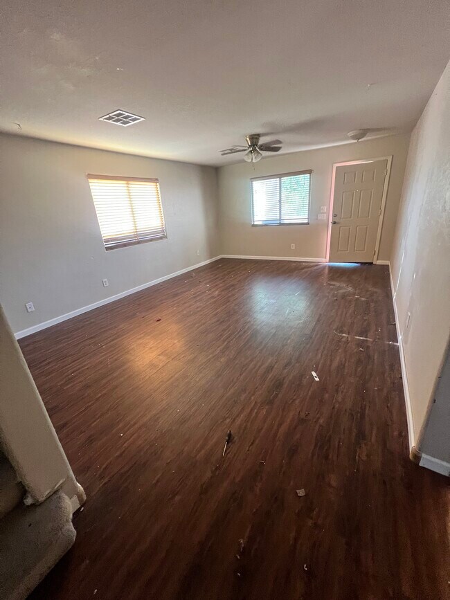 Building Photo - 22033 W Mohave St