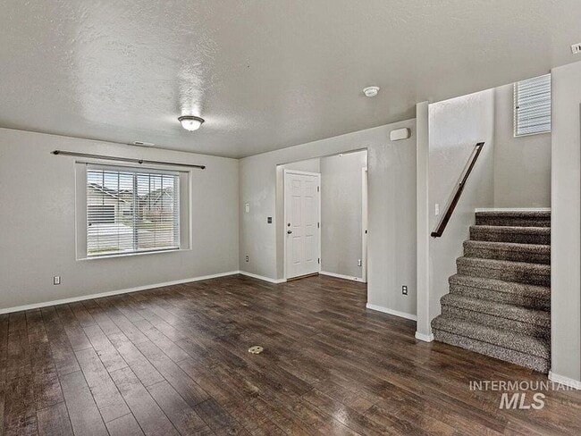 Building Photo - Immaculate/Charming Home in NW Meridian