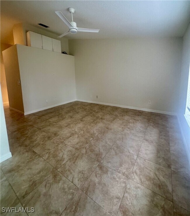 Building Photo - 351 Emerald Bay Cir