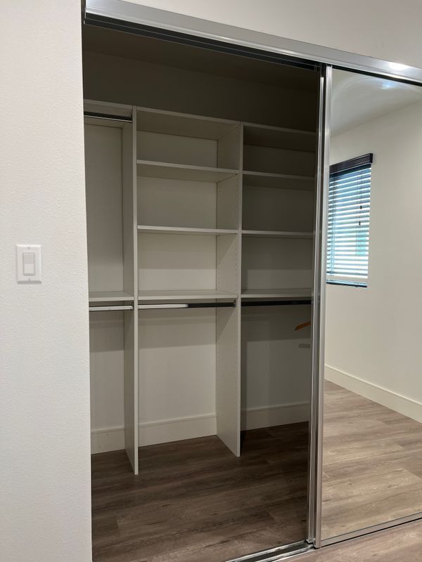 Building Photo - 10324 Mt Gleason Ave