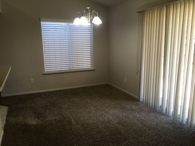 Building Photo - Anderson Home with Open Floor Plan