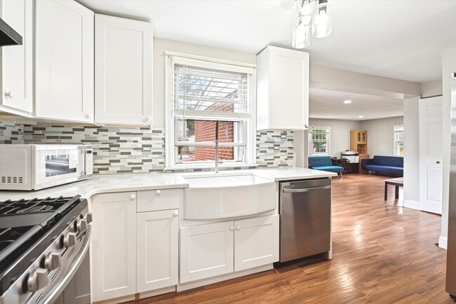 Building Photo - 632 Dutton Cir