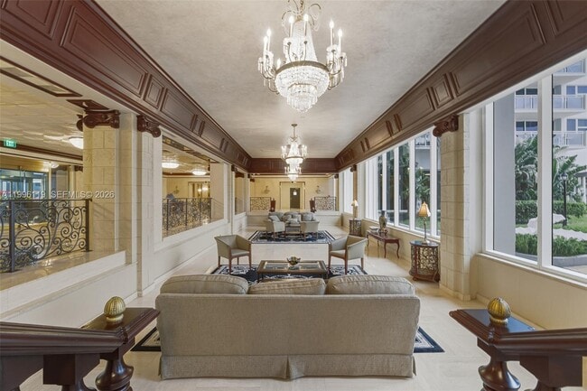 Building Photo - 2030 S Ocean Dr