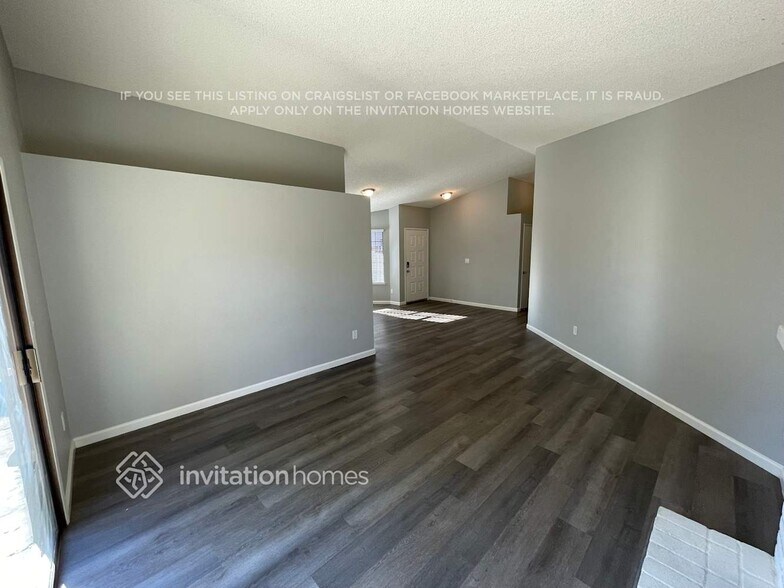 Building Photo - 2241 Pinenut Ct