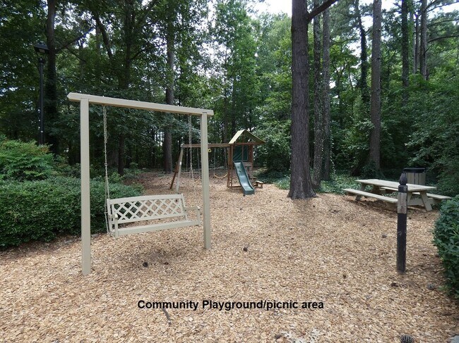 Building Photo - Easy Living in the Heart of Sandy Springs