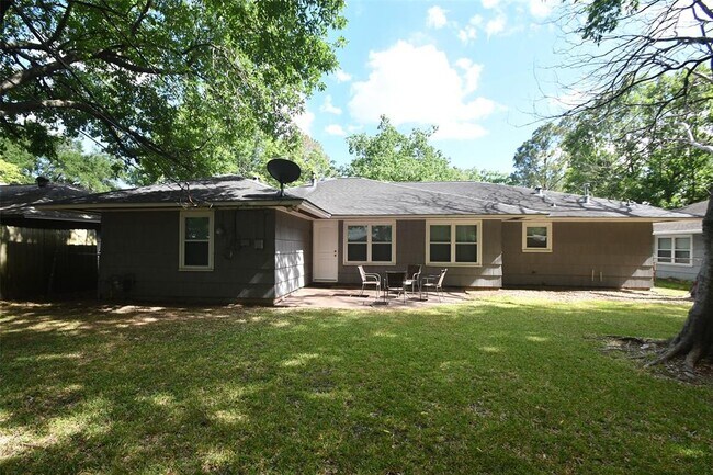 Building Photo - 5535 Berry Creek Dr