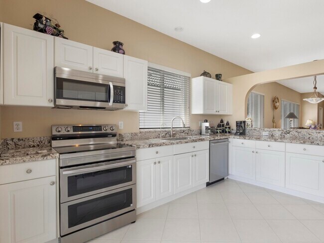 Building Photo - 8125 Brindisi Ln