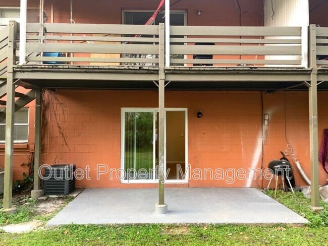 Building Photo - 5885 Dahlia Dr