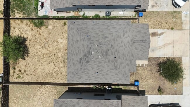 Building Photo - 4426 Gloria Dr