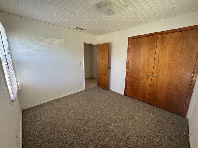 Building Photo - 3107 Merrill Ave