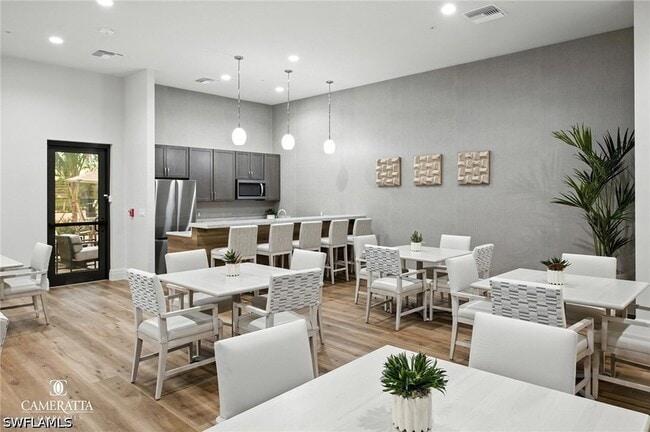 Building Photo - 18324 Ridgeline Dr