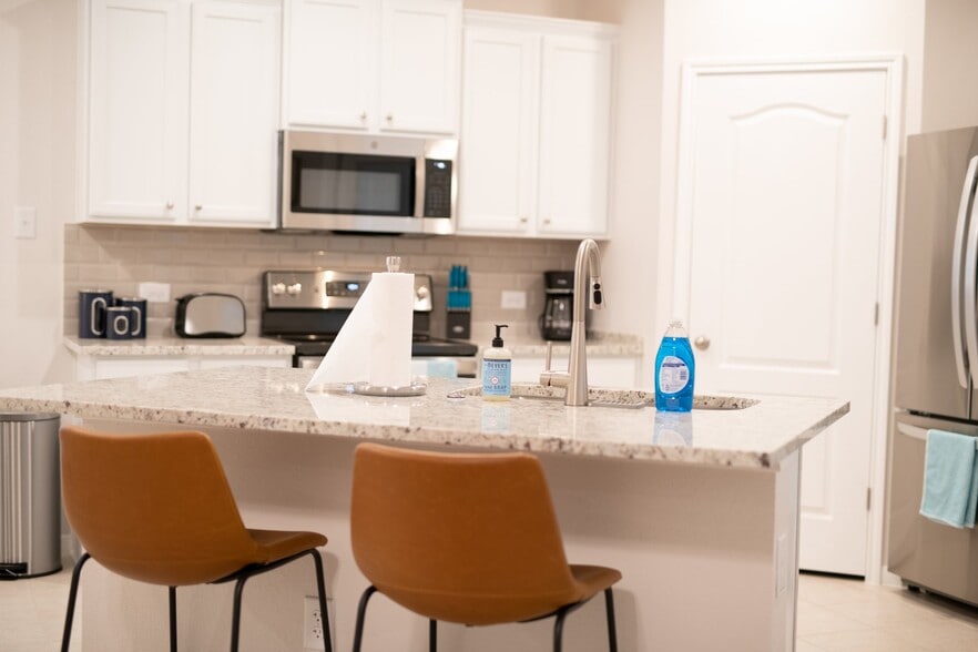 Building Photo - 3703 McCleland Crk Trl