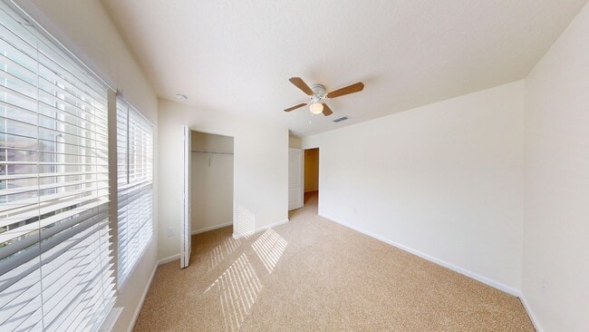 Building Photo - 4/2 Large Family Home In Adams Lake Available Soon!