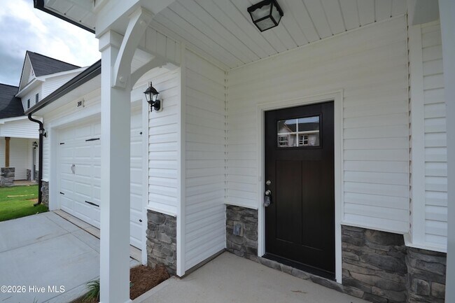 Building Photo - 388 Atwood Dr