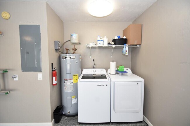 Building Photo - 1 Bedford Dr