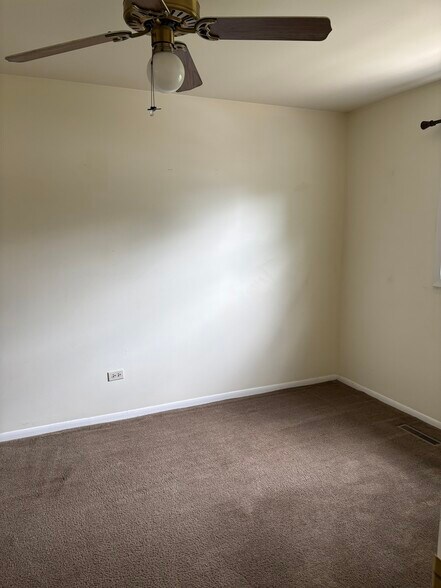 Building Photo - 4721 W Elm St