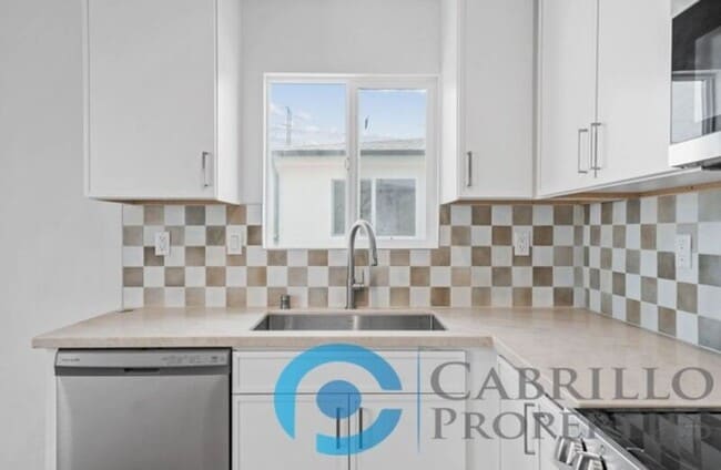 Building Photo - 3078 46th St