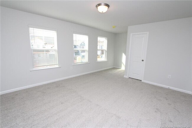 Building Photo - 461 Grange Farm Pl